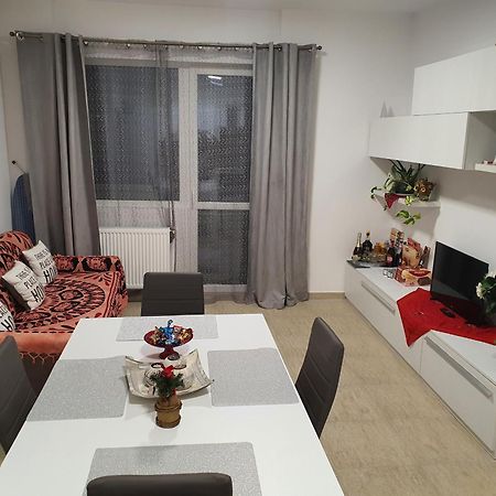 Lar Apartment Фокшаны Номер фото